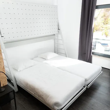 Hostel Hi Parque Nacoes - De Juventude Lissabon