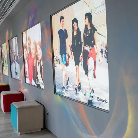 Hi Parque Nacoes - De Juventude Hostel Lisbon