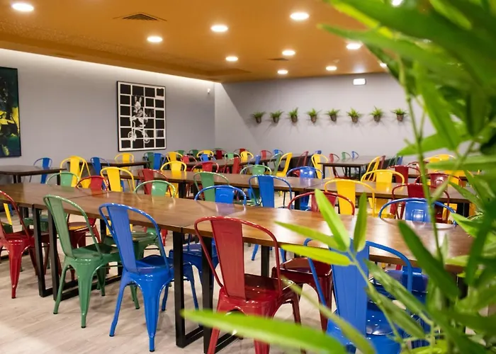 Hi Parque Nacoes - De Juventude Hostel *